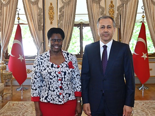 Botschafter der Republik Südafrika in Ankara Letsatsi-Duba besucht Gouverneur Yerlikaya