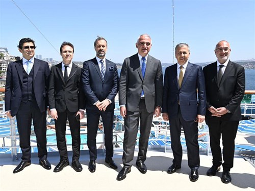 Minister Ersoy und Gouverneur Yerlikaya besuchen Kreuzfahrtschiff Costa Venezia